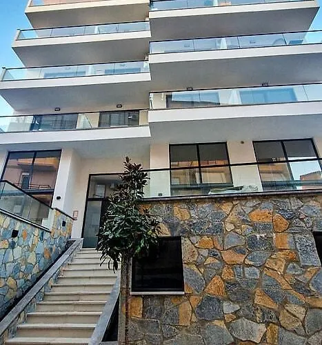 Daire Kwitnaca Piwonia