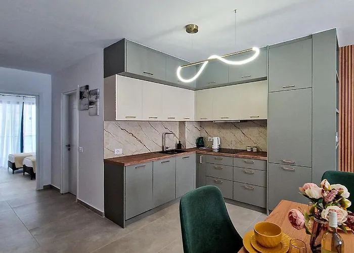 Kwitnaca Piwonia Daire *